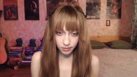 ellie_friendly online show from March 2026 12:25:01 AM