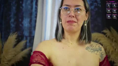 Ellie Ramos online show from December 2025 02:23:01 PM