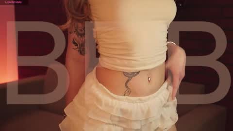 elliecutes online show from April 2026 08:29:02 AM