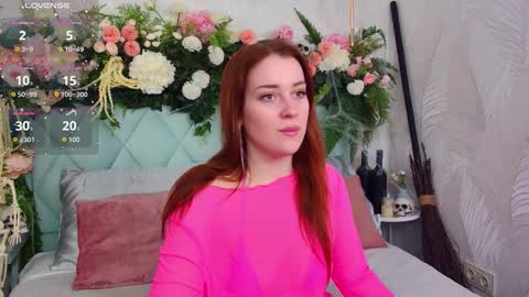 EllieLarson online show from October 2025 05:06:02 PM