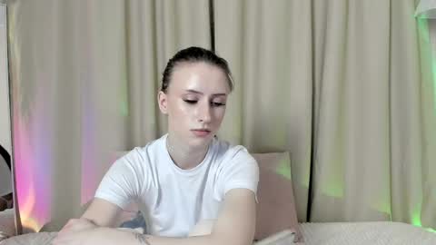 ellierough online show from April 2026 06:21:01 PM