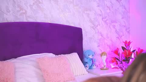 Snapshot of ellinanuria chatting on February 2026 05:13:02 AM EllinaNuria online show from February 2026 05:13:02 AM