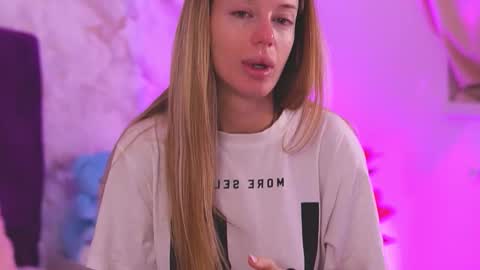 Snapshot of ellinanuria chatting on February 2026 04:13:02 AM EllinaNuria online show from February 2026 04:13:02 AM