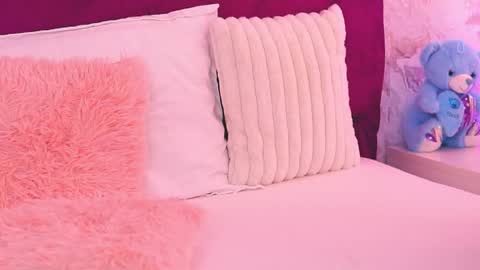 EllinaNuria online show from March 2026 08:19:01 AM