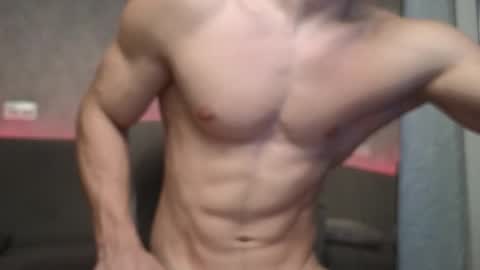elliot_muscle04 online show from October 2025 03:35:01 PM