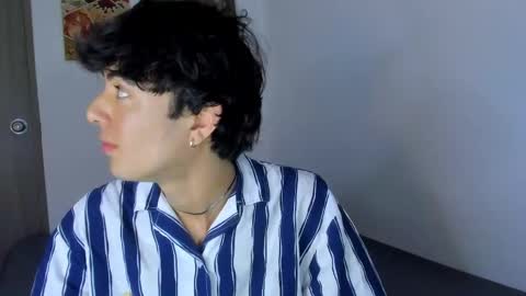 elliotvolkov online show from April 2026 12:35:01 AM