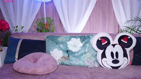 Snapshot of ellismeow chatting on December 2024 12:43:02 AM Ellis online show from December 2024 12:43:02 AM