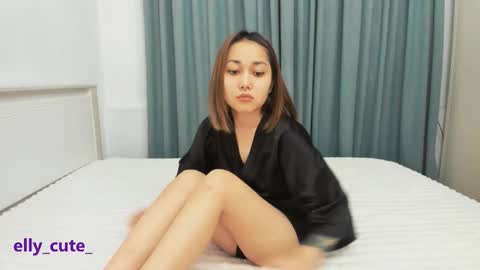 Snapshot of elly_cute_ chatting on November 2025 11:26:01 PM Elly Cute online show from November 2025 11:26:01 PM