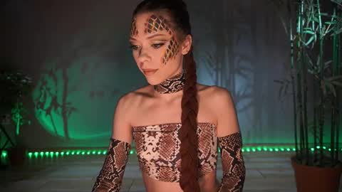 Snapshot of elly_fry chatting on December 2024 10:50:01 PM Art Place online show from December 2024 10:50:01 PM