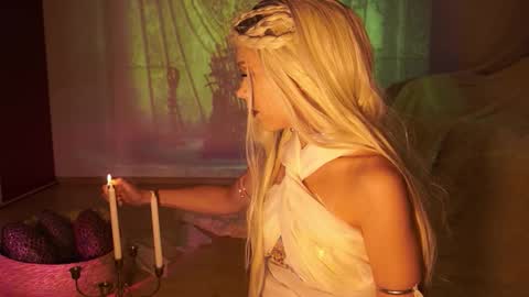 Snapshot of elly_fry chatting on October 2025 06:51:02 PM Art Place online show from October 2025 06:51:02 PM