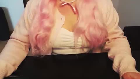 Elly online show from March 2026 01:44:01 PM