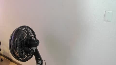 Snapshot of ellye_evans_ chatting on July 2026 11:25:01 AM Ellye online show from July 2026 11:25:01 AM