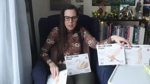 Elly Naomi online show from January 2025 04:20:01 PM