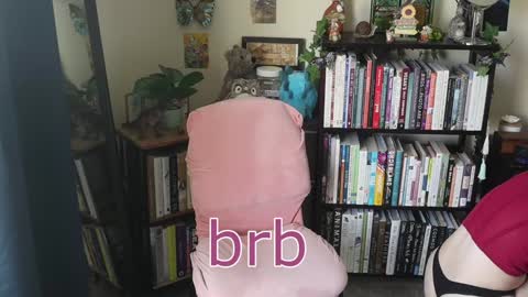 Elly Naomi online show from September 2025 04:19:02 PM