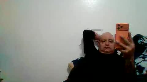 elmario24 online show from February 2026 11:44:01 AM