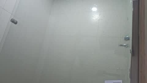 Snapshot of elninoposha chatting on April 2026 12:11:02 AM Estoy usando Telegram online show from April 2026 12:11:02 AM