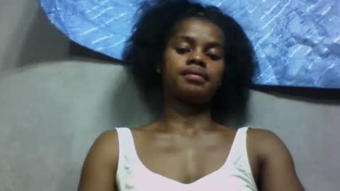 elodie228680 online show from May 2026 04:36:01 PM