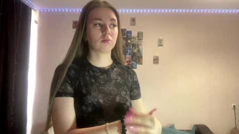 eloiscolins online show from May 2026 03:36:02 AM