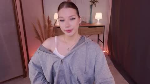  ELOISE  ALICE   online show from September 2025 05:02:02 PM