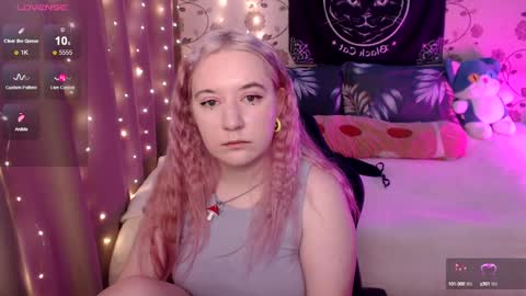 Snapshot of elovinora chatting on December 2024 07:06:01 PM Ela give me a thumbs up if you like it  and this is important for the development of the account online show from December 2024 07:06:01 PM