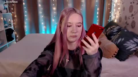 Snapshot of elovinora chatting on December 2024 08:08:01 PM Ela give me a thumbs up if you like it  and this is important for the development of the account online show from December 2024 08:08:01 PM