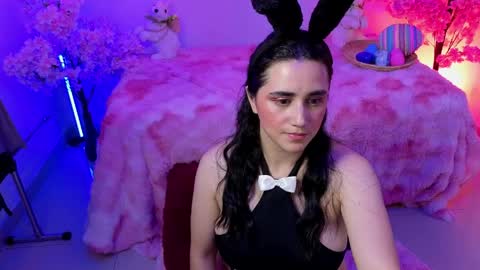 elowen_halley1 online show from April 2026 09:01:01 PM