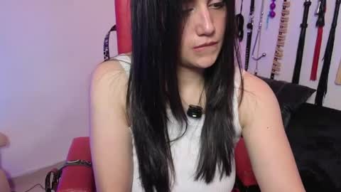 elowen_halley1 online show from April 2026 05:58:02 PM