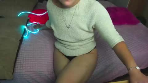 Elsa  online show from February 2025 09:32:02 AM