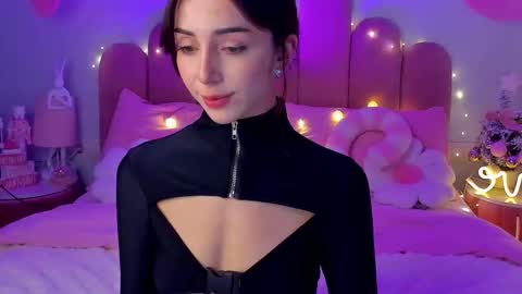 Michelle online show from December 2025 07:51:01 PM