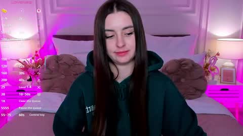 Snapshot of elsajoness chatting on June 2026 02:33:01 PM Elsa online show from June 2026 02:33:01 PM