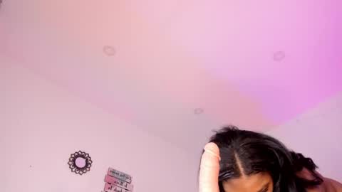 Snapshot of elsiemorrison chatting on November 2025 07:02:02 PM elsiemorrison online show from November 2025 07:02:02 PM