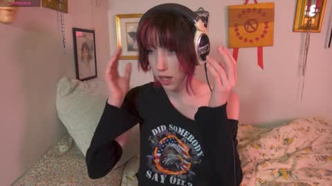 Snapshot of elslove chatting on January 2025 01:05:02 AM ELS online show from January 2025 01:05:02 AM