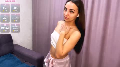 Snapshot of elwinedeeks chatting on April 2026 11:39:02 AM Elena online show from April 2026 11:39:02 AM