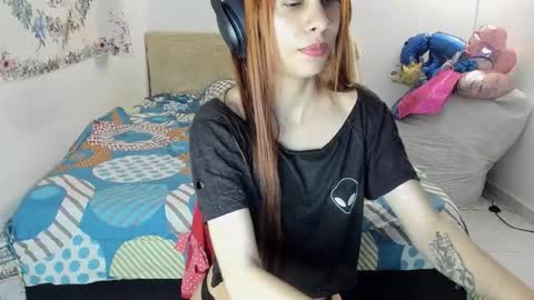 Snapshot of ely_slim chatting on October 2025 12:43:01 AM Elizabeth online show from October 2025 12:43:01 AM