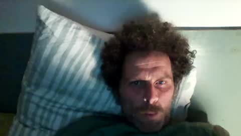 elyjahoye online show from December 2025 08:35:01 PM