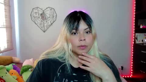 Ely online show from November 2025 04:54:01 PM