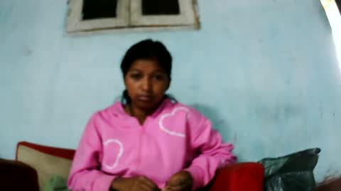 Snapshot of elynah195043 chatting on June 2026 06:04:02 AM elynah195043 online show from June 2026 06:04:02 AM