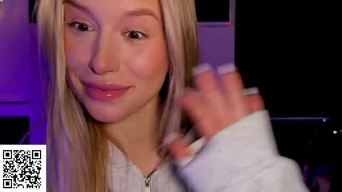 Elysia online show from November 2025 10:21:01 PM