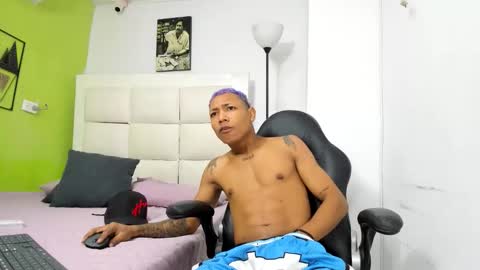 Snapshot of emanuel_23cm_ chatting on February 2026 03:06:01 AM EMANUEL online show from February 2026 03:06:01 AM