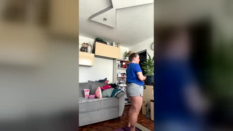 emanuel_berta online show from April 2026 01:52:02 PM