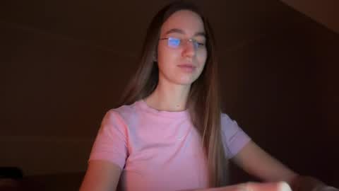 Alina online show from April 2026 07:33:01 PM
