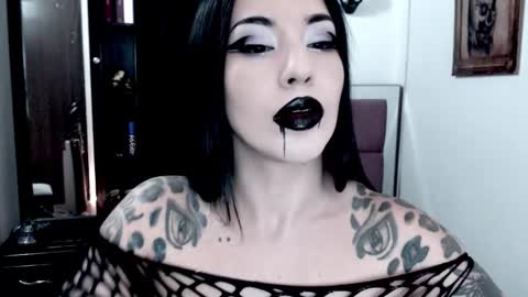 Emerald Black online show from October 2025 06:00:01 AM