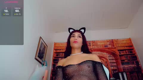 Snapshot of emeli_roushot chatting on December 2024 11:28:01 AM Emeli online show from December 2024 11:28:01 AM