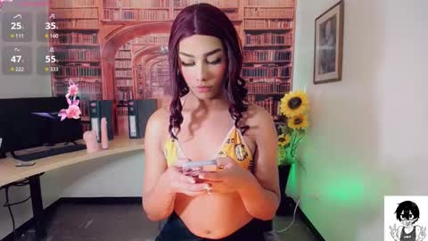 Snapshot of emeli_roushot chatting on September 2025 11:03:01 AM Emeli online show from September 2025 11:03:01 AM
