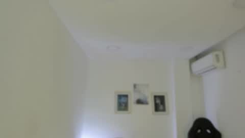 emelie_89 online show from October 2025 12:02:02 PM