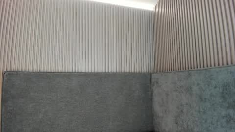 emelie_89 online show from November 2025 11:32:01 AM