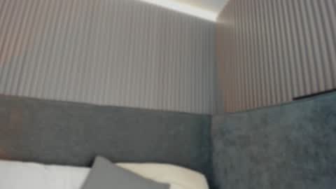 emelie_89 online show from February 2026 11:49:02 AM