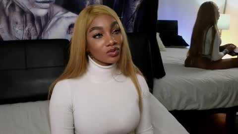 anyelii  online show from November 2025 03:34:01 AM