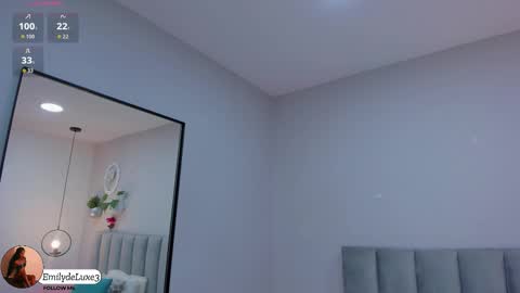 Snapshot of emely_deluxe chatting on January 2026 11:26:01 AM Emely online show from January 2026 11:26:01 AM