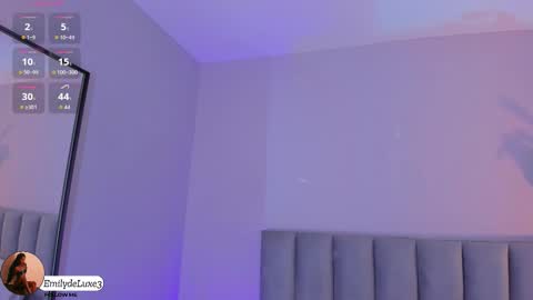 Snapshot of emely_deluxe chatting on January 2026 09:25:01 AM Emely online show from January 2026 09:25:01 AM